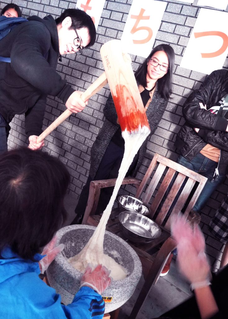 餅つき大会をしました