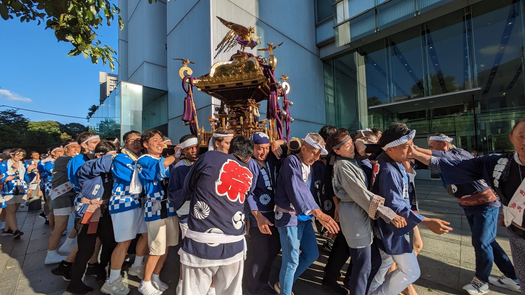 ４年ぶりに諏訪神社大祭でお神輿を担ぎました